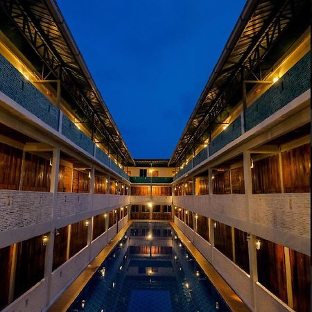 Joe Fisherman Inn Kampung Teluk Nipah Exterior photo
