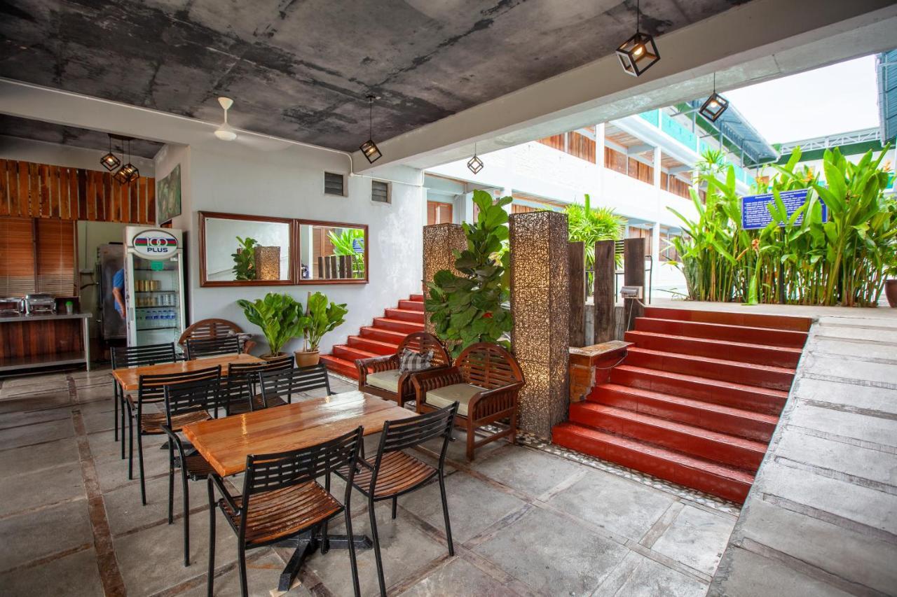 Joe Fisherman Inn Kampung Teluk Nipah Exterior photo